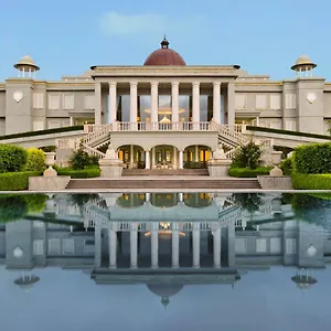 5* Resort Raffles