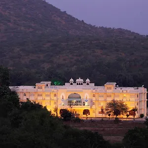 4* Resort Shouryagarh &
